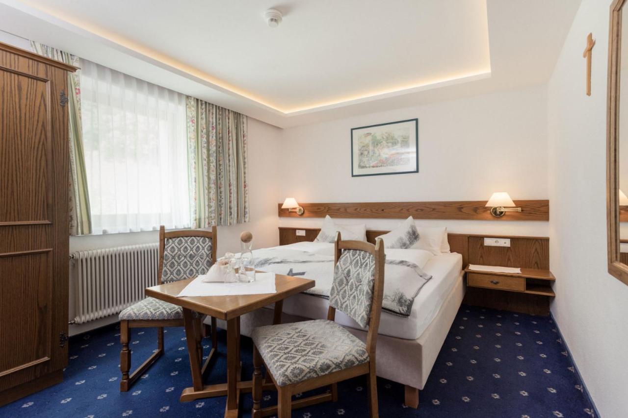 Hotel Kreuz Пфундс Экстерьер фото